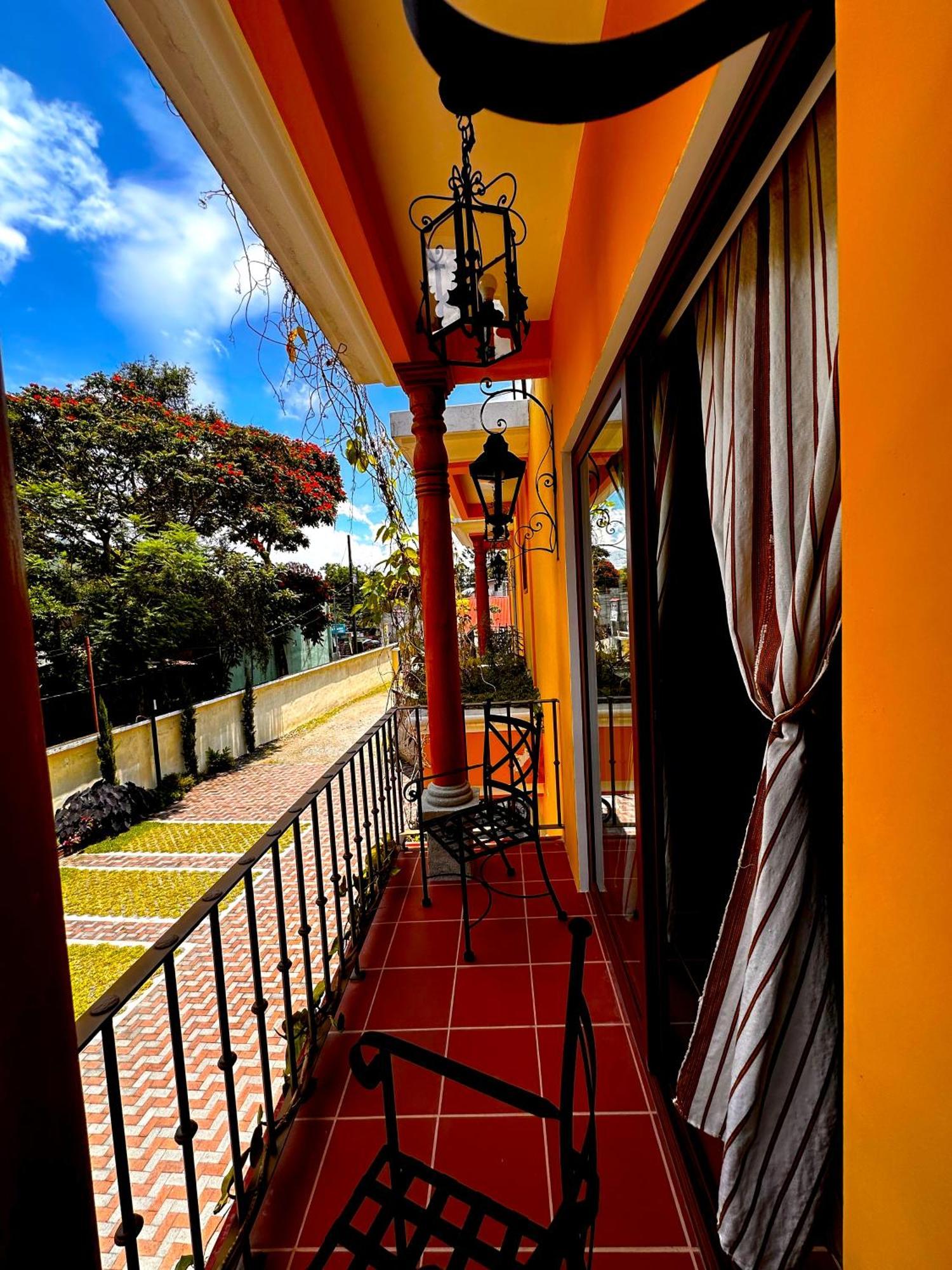 Hotel Jotam Panajachel Bagian luar foto