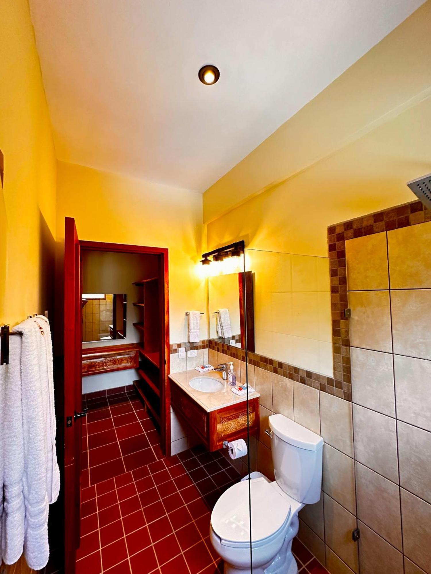 Hotel Jotam Panajachel Bagian luar foto