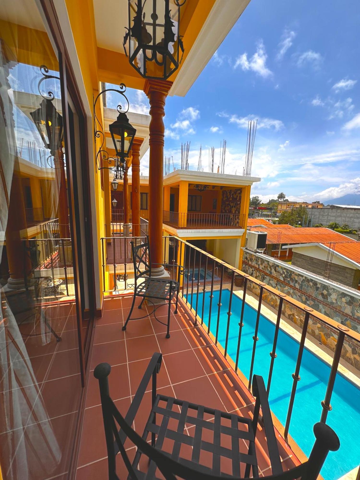 Hotel Jotam Panajachel Bagian luar foto